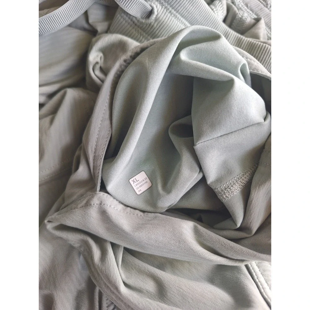 Lululemon Dance Studio Relaxed Fit Mid-Rise Cargo Jogger